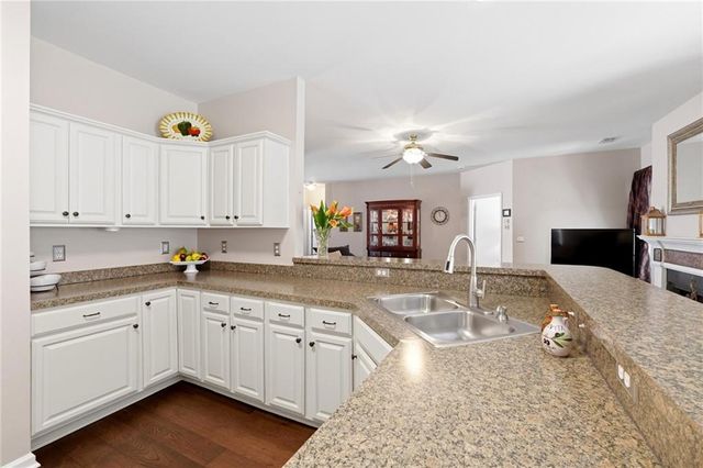 563 Sawnee Corners Drive, Cumming, GA 30040