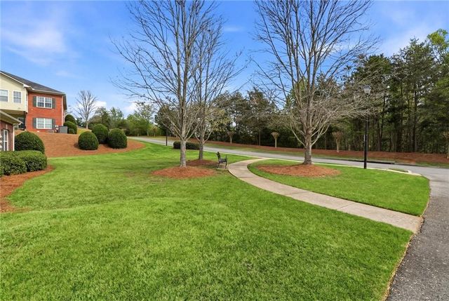 563 Sawnee Corners Drive, Cumming, GA 30040