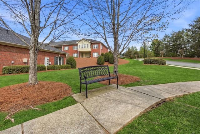 563 Sawnee Corners Drive, Cumming, GA 30040