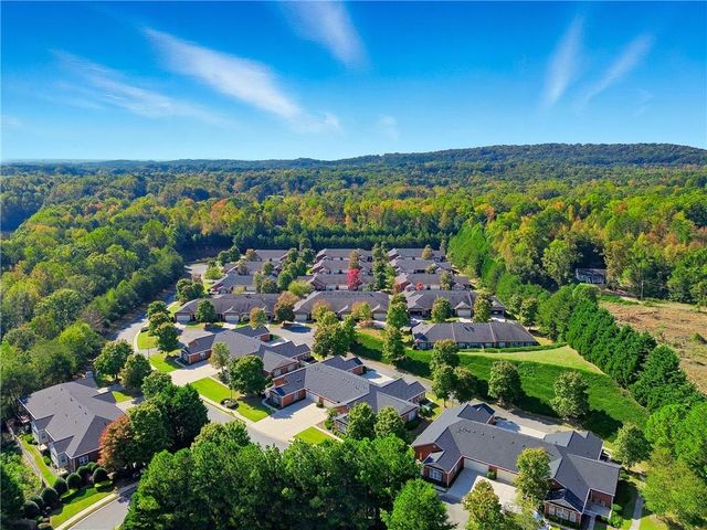 563 Sawnee Corners Drive, Cumming, GA 30040