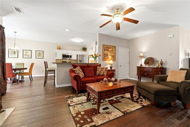 563 Sawnee Corners Drive, Cumming, GA 30040