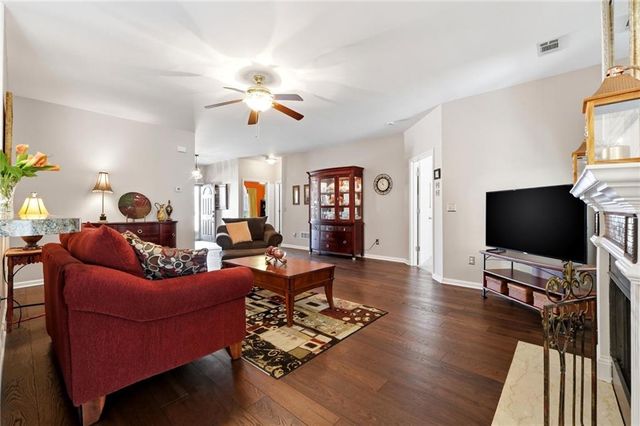563 Sawnee Corners Drive, Cumming, GA 30040