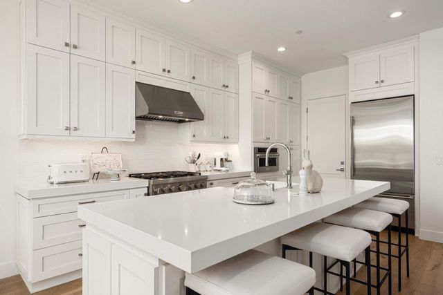 4279 Eagle View Way, Folsom, CA 95630