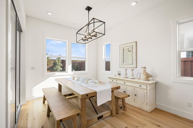 4279 Eagle View Way, Folsom, CA 95630