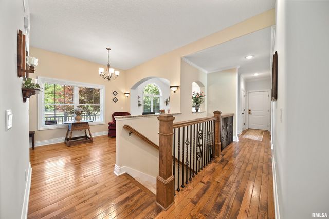 627 10TH Avenue, Silvis, IL 61282