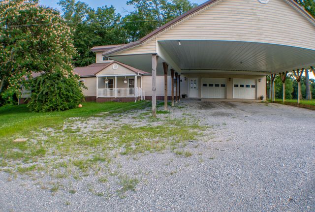 1068 Spring Road Road, Wallingford, KY 41093