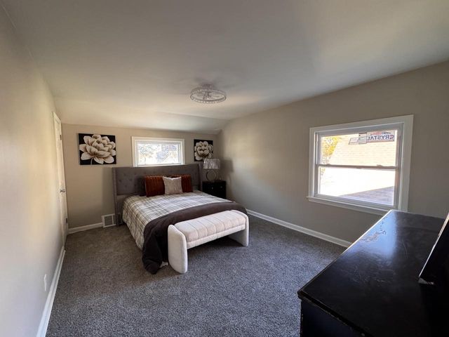 4032 N 42nd STREET, Milwaukee, WI 53216