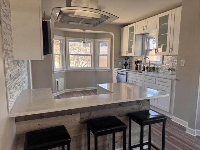 4032 N 42nd STREET, Milwaukee, WI 53216