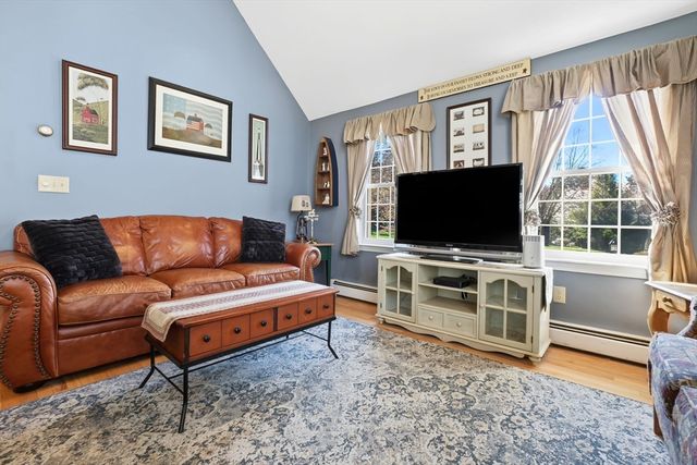 2 Tiger Row, Georgetown, MA 01833