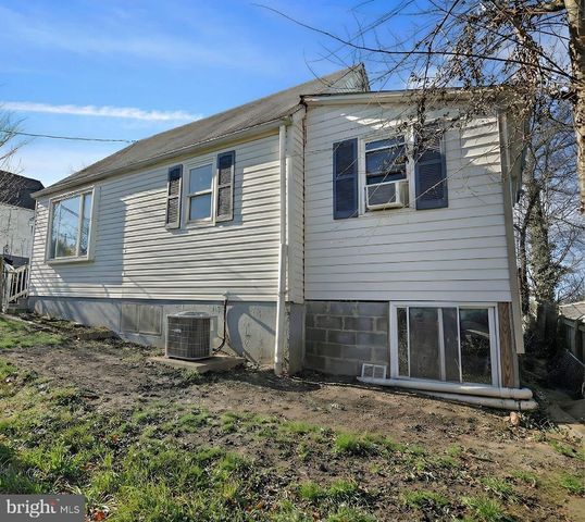 5804 63RD PL, Riverdale, MD 20737