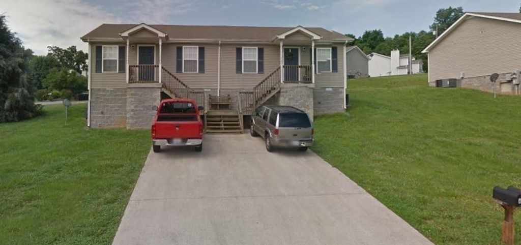 940 Kingsbury Dr Apt B, Clarksville, TN 37040