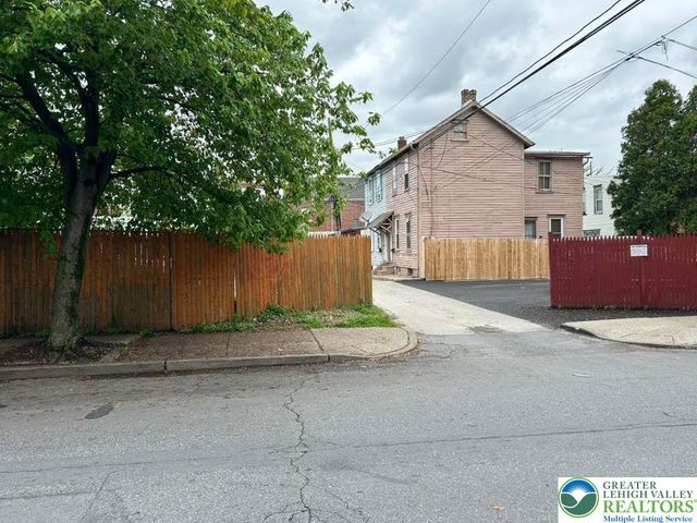 507 North Refwal Street, Allentown City, PA 18102
