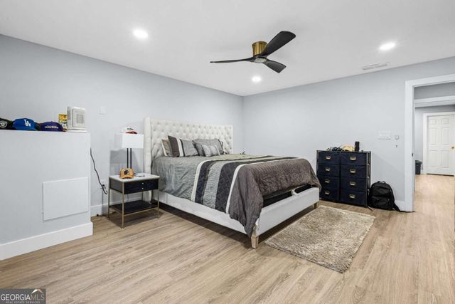 915 Lost Forest Drive NW, Atlanta, GA 30328