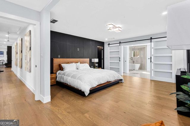915 Lost Forest Drive NW, Atlanta, GA 30328