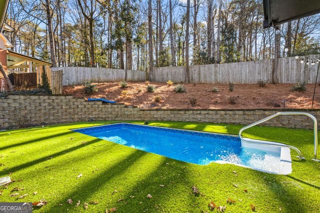 915 Lost Forest Drive NW, Atlanta, GA 30328