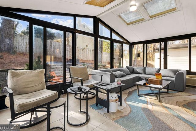 915 Lost Forest Drive NW, Atlanta, GA 30328