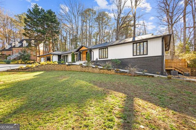 915 Lost Forest Drive NW, Atlanta, GA 30328