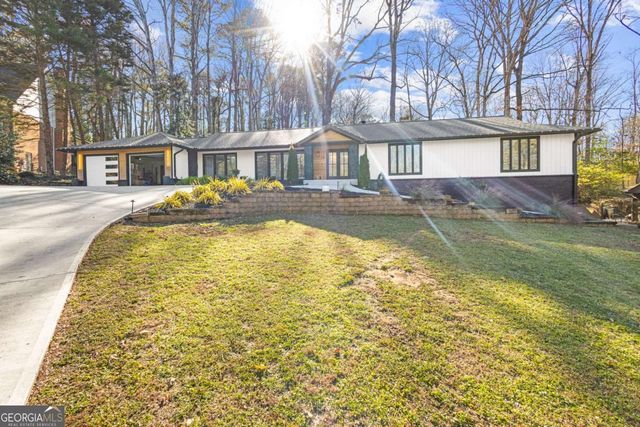 915 Lost Forest Drive NW, Atlanta, GA 30328