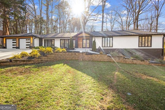 915 Lost Forest Drive NW, Atlanta, GA 30328