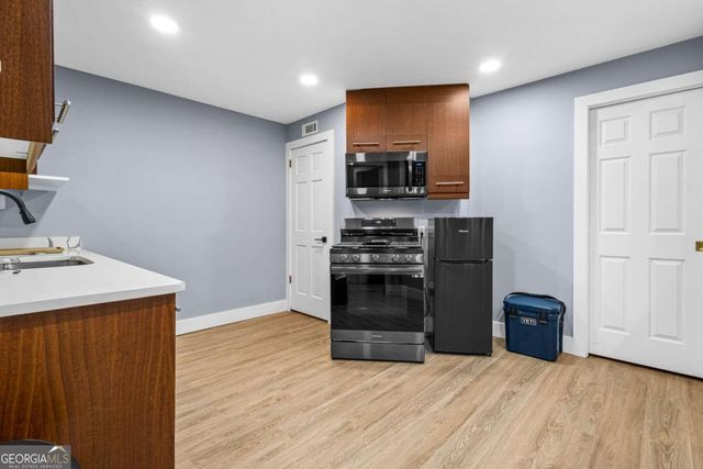 915 Lost Forest Drive NW, Atlanta, GA 30328