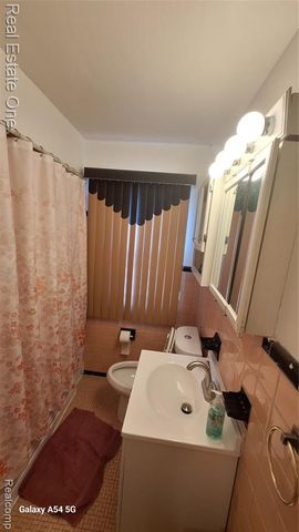 7650 Heyden Street, Detroit, MI 48228