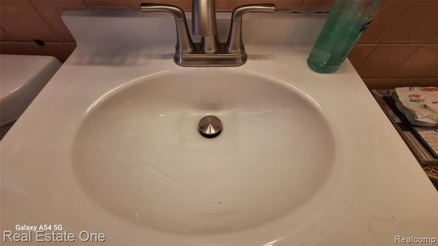 7650 Heyden Street, Detroit, MI 48228