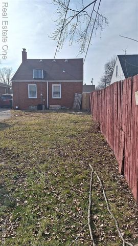 7650 Heyden Street, Detroit, MI 48228