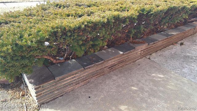 7650 Heyden Street, Detroit, MI 48228