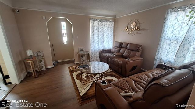 7650 Heyden Street, Detroit, MI 48228