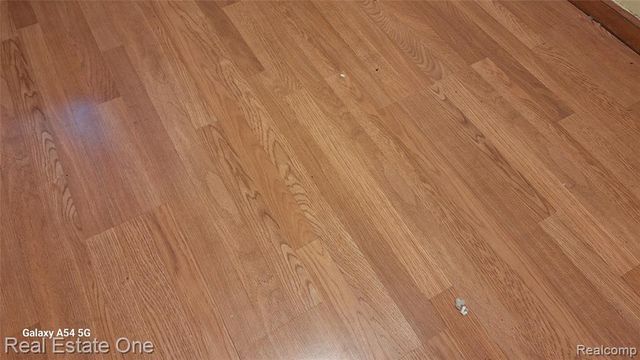 7650 Heyden Street, Detroit, MI 48228