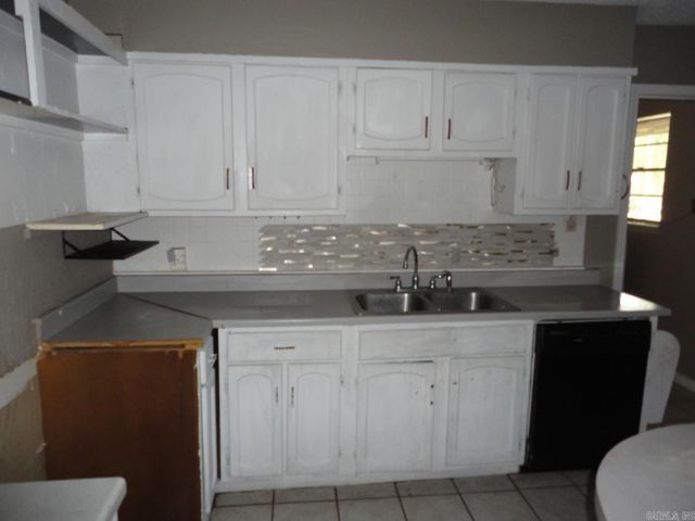 553 W Clearwater Drive, Sheridan, AR 72150