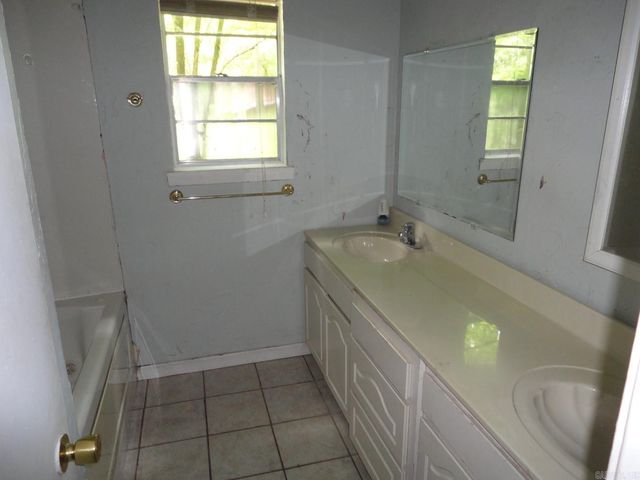 553 W Clearwater Drive, Sheridan, AR 72150