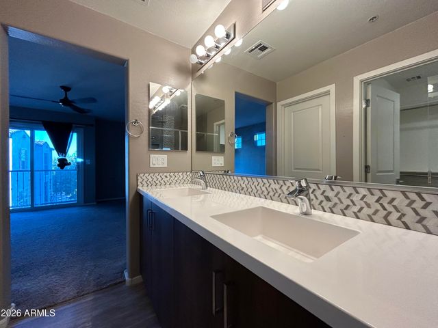 2329 E HIDALGO Avenue, Phoenix, AZ 85040