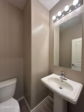 2329 E HIDALGO Avenue, Phoenix, AZ 85040