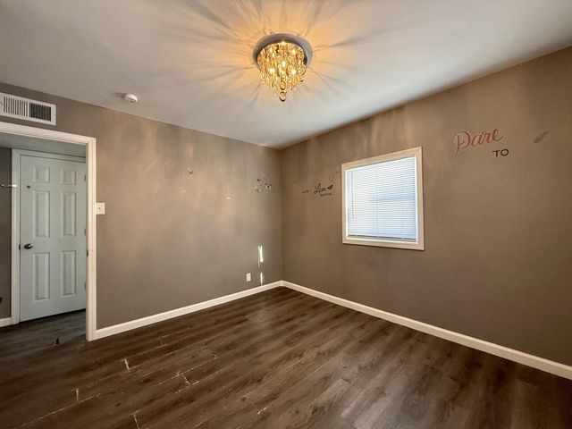 4889 N 24th STREET, Milwaukee, WI 53209