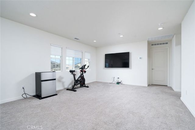 32439 Prairie Crossing Drive, Winchester, CA 92596