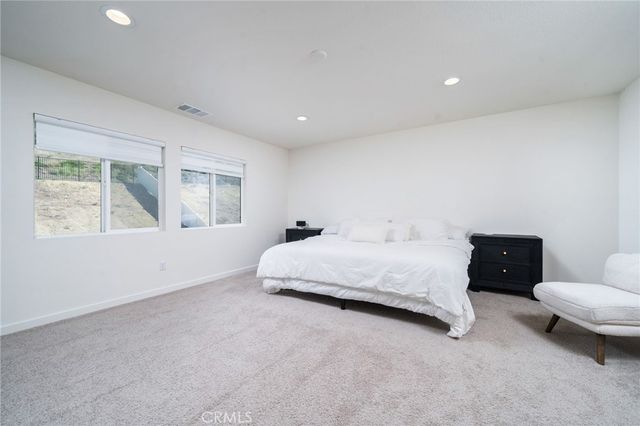 32439 Prairie Crossing Drive, Winchester, CA 92596