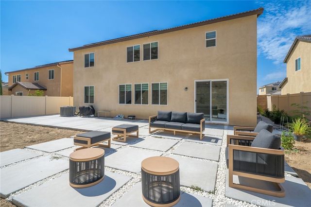 32439 Prairie Crossing Drive, Winchester, CA 92596