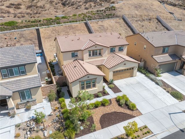 32439 Prairie Crossing Drive, Winchester, CA 92596