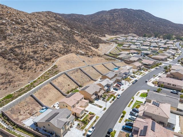 32439 Prairie Crossing Drive, Winchester, CA 92596