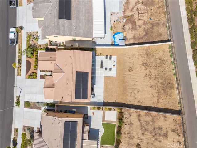 32439 Prairie Crossing Drive, Winchester, CA 92596