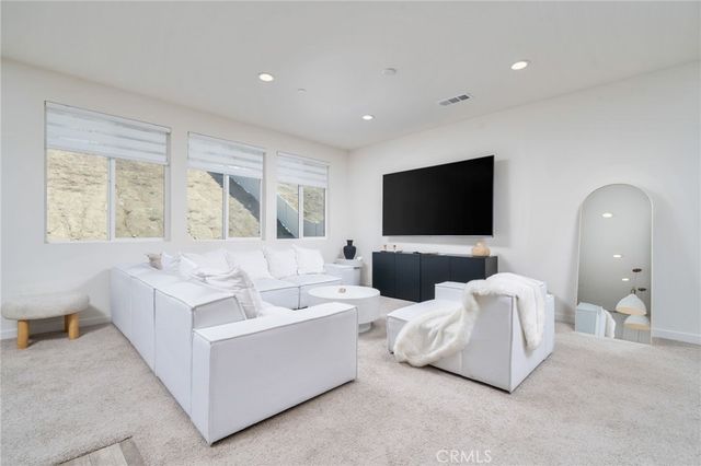 32439 Prairie Crossing Drive, Winchester, CA 92596