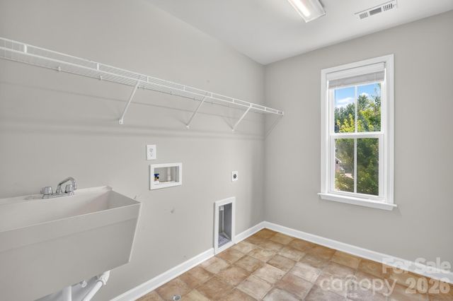 1004 Hawker Road, Matthews, NC 28104