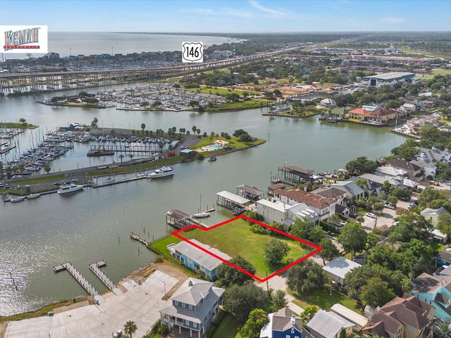 203 Blue Point Road, Clear Lake Shores, TX 77565