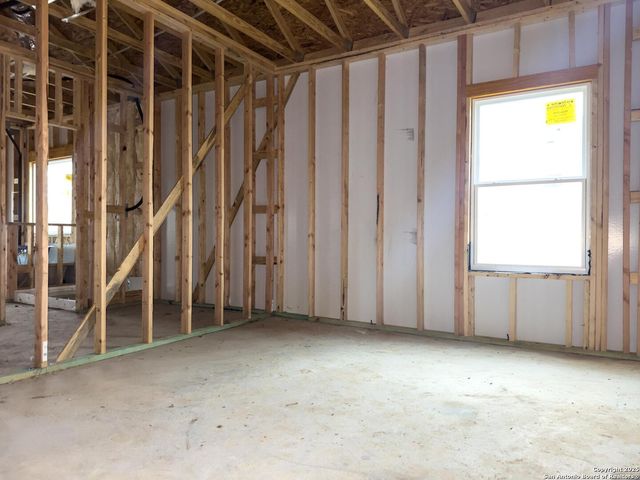 1409 Burrs Ferry Ct, Seguin, TX 78155