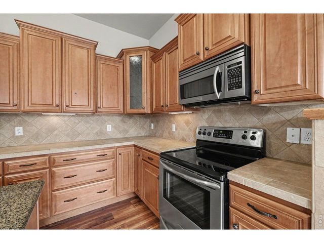 8245 Hidden Cove Ct, Windsor, CO 80528