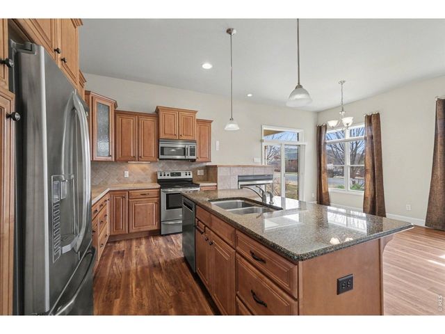 8245 Hidden Cove Ct, Windsor, CO 80528
