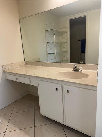16141 Blatt Boulevard 408, Weston, FL 33326