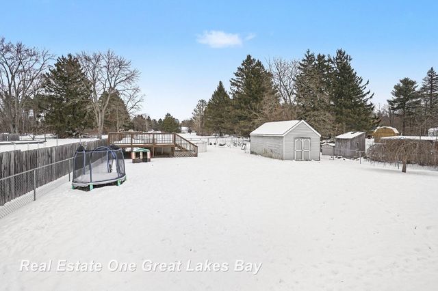 405 Swanson Road, Saginaw, MI 48609