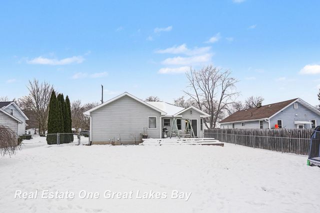 405 Swanson Road, Saginaw, MI 48609